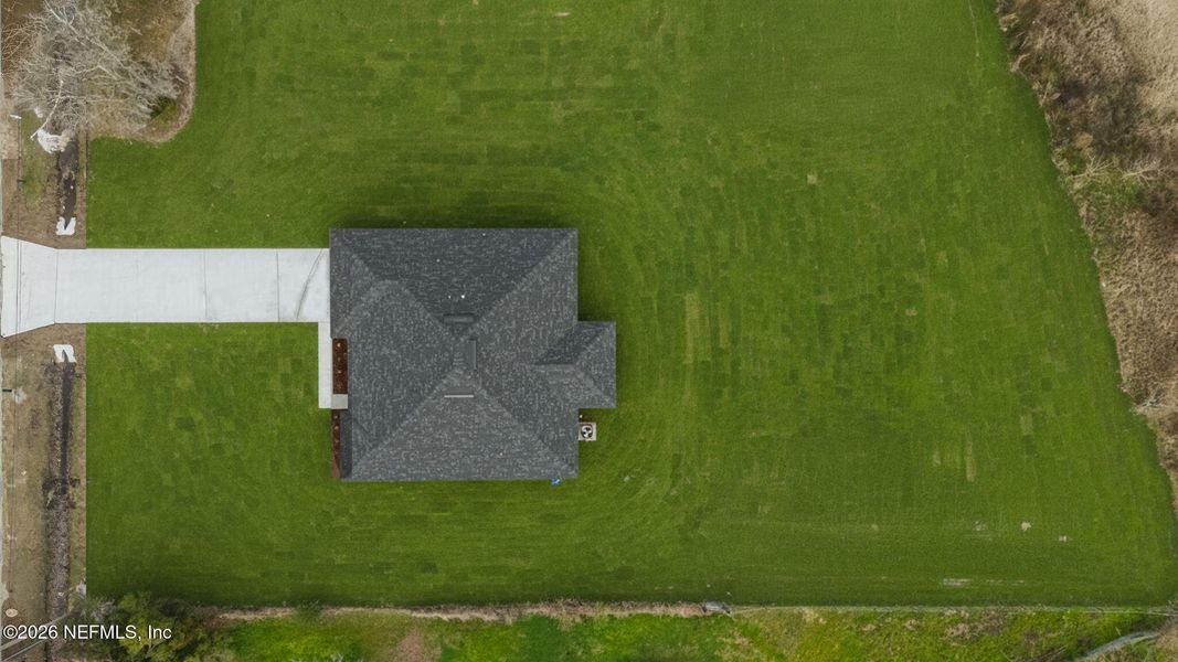 Exterior details and patio area of a home in , Jacksonville (Image 4).