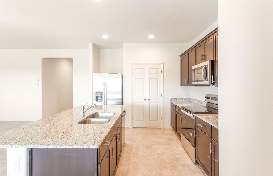 Furnished interior view inside a new home in Copper Falls, Buckeye (Image 8).