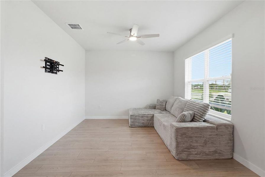 Furnished interior view inside a new home in Star Farms at Lakewood Ranch, Lakewood Ranch (Image 9). Furnished interior view inside a new home in Star Farms at Lakewood Ranch, Lakewood Ranch (Image 9).
