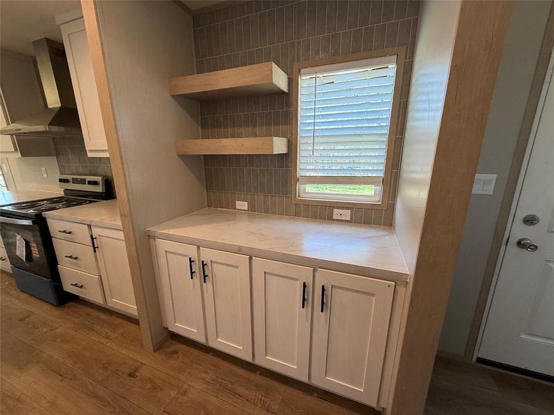 Furnished interior view inside a new home in , Bridgeport (Image 5).