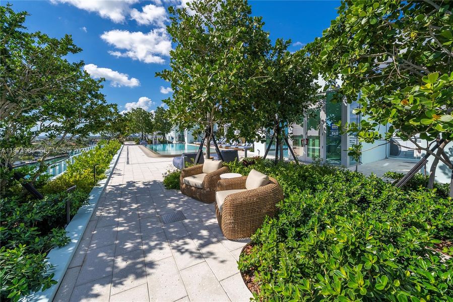 Community amenities in , Bay Harbor Islands (Image 12).