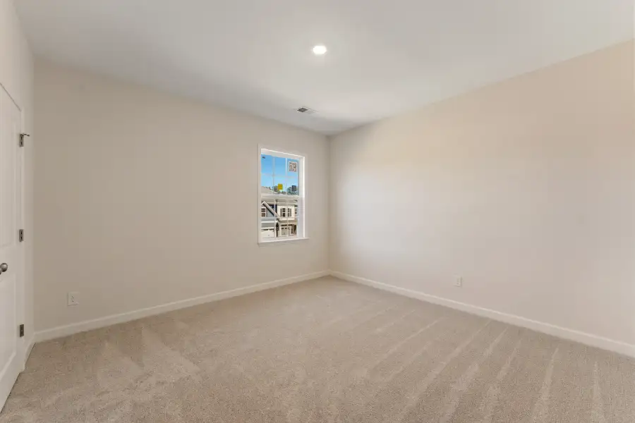 Spacious, unfurnished interior of a new home in Ridgecrest at Midway, Anderson (Image 27).