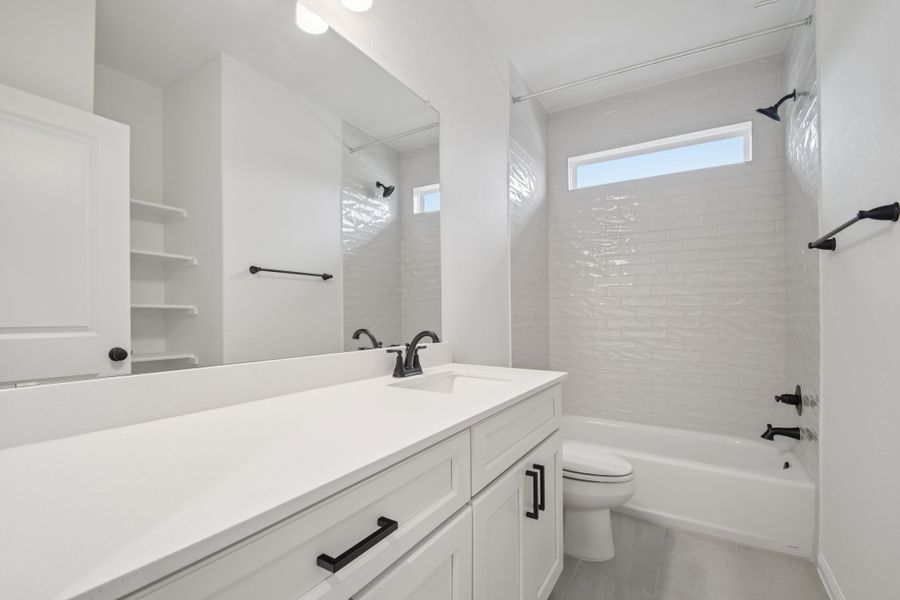 Furnished interior view inside a new home in Porter Country, Buda (Image 9).