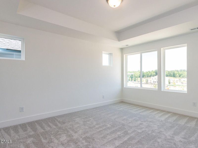 018-1280x960-primary-bedroom 018-1280x960-primary-bedroom