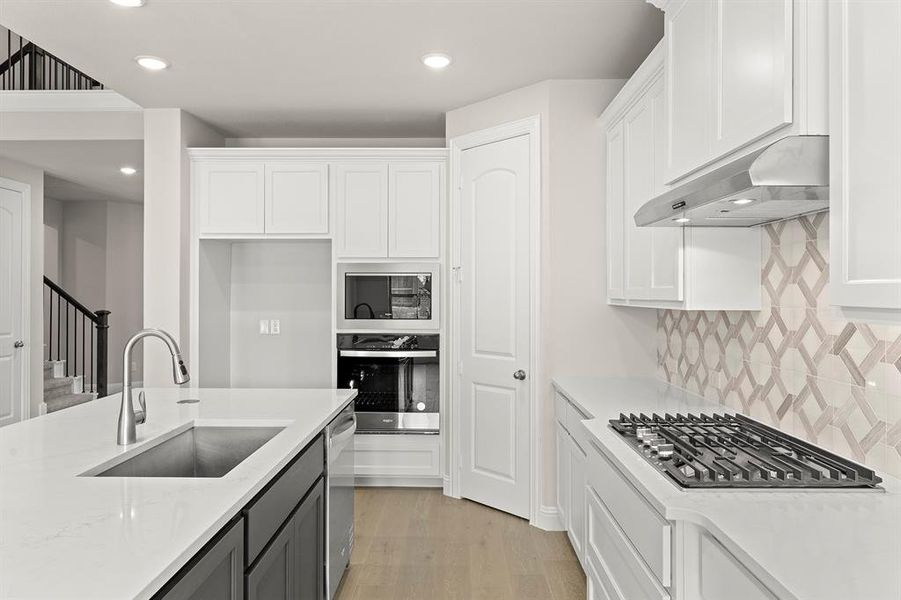 14. 4281 Berylline - Kitchen (4)