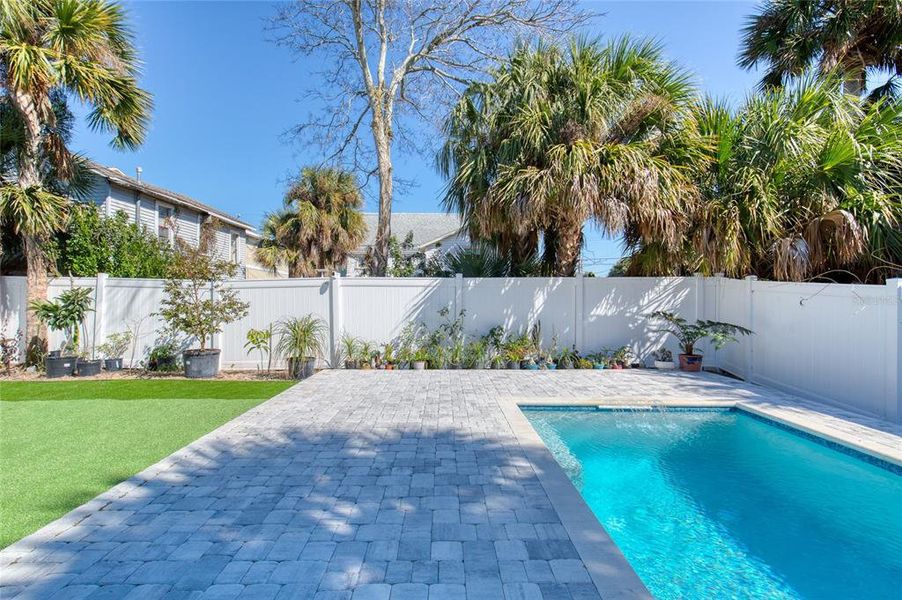 Exterior details and patio area of a home in , Daytona Beach (Image 40).