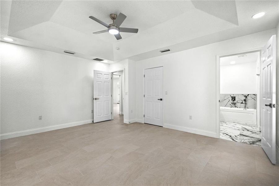 Spacious, unfurnished interior of a new home in , Dunnellon (Image 46).