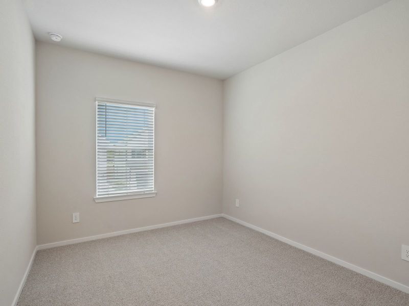 Spacious, unfurnished interior of a new home in Parkway Commons - City Series, Missouri City (Image 12).