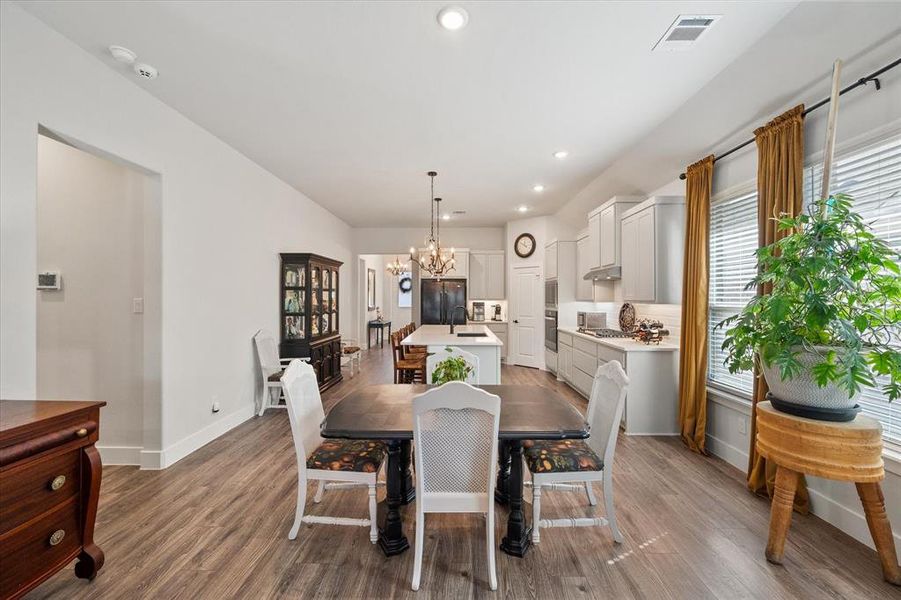 Furnished interior view inside a new home in , Waxahachie (Image 9).