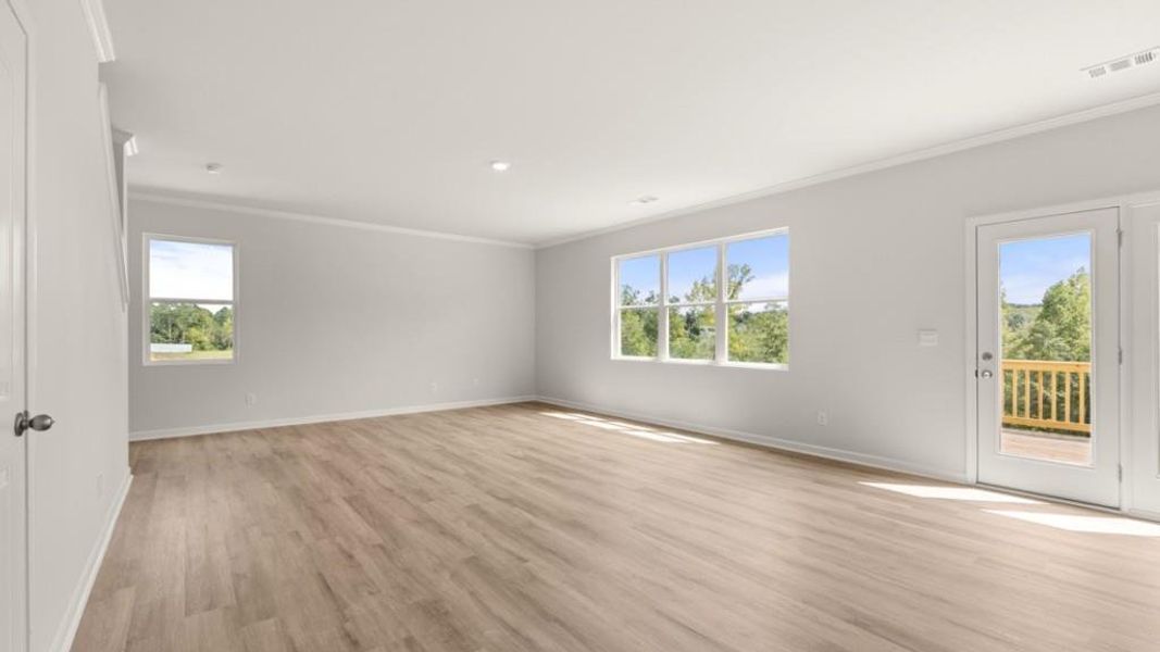 Spacious, unfurnished interior of a new home in Sheffield Highlands, Dallas (Image 27).