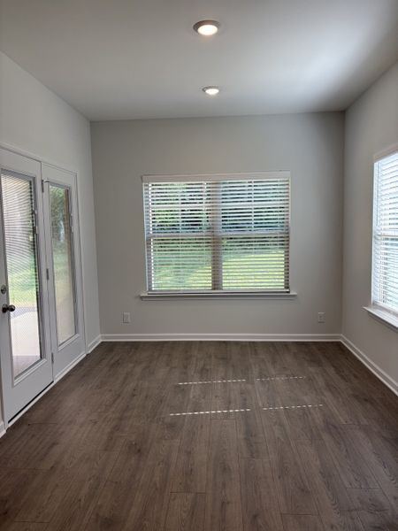 Spacious, unfurnished interior of a new home in Woodruff Cove, Murfreesboro (Image 14).