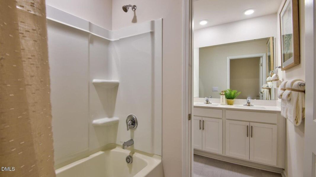 44-Upstairs Bathroom-Resized