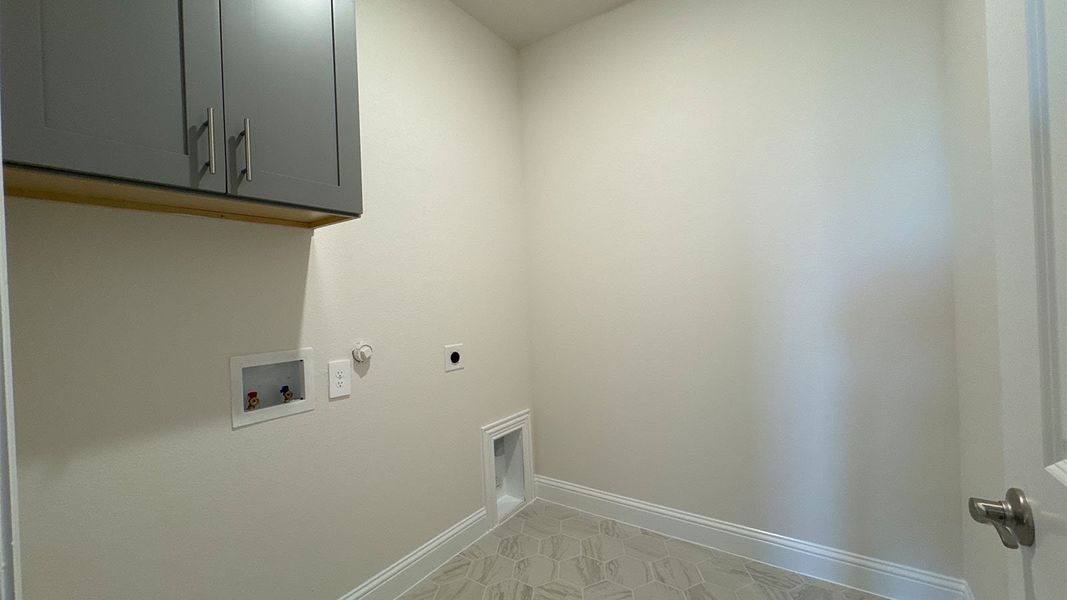 Spacious, unfurnished interior of a new home in Peachtree Meadows, Rockwall (Image 12). Spacious, unfurnished interior of a new home in Peachtree Meadows, Rockwall (Image 12).