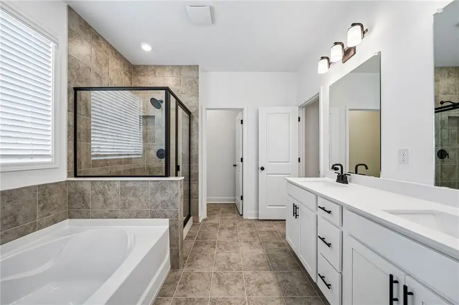 Furnished interior view inside a new home in Auburn Glen, Dacula (Image 6).