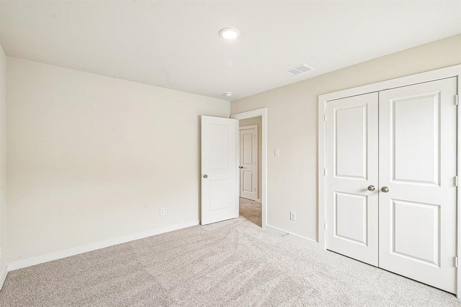 Spacious, unfurnished interior of a new home in Overland Grove, Forney (Image 28).