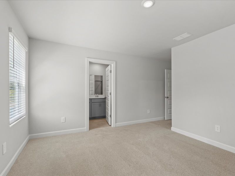 Spacious, unfurnished interior of a new home in Valentine Townes, Greer (Image 15).