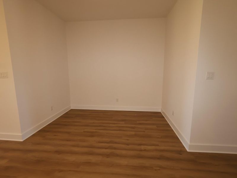 Spacious, unfurnished interior of a new home in Hallimore Ranch, Rosenberg (Image 26).