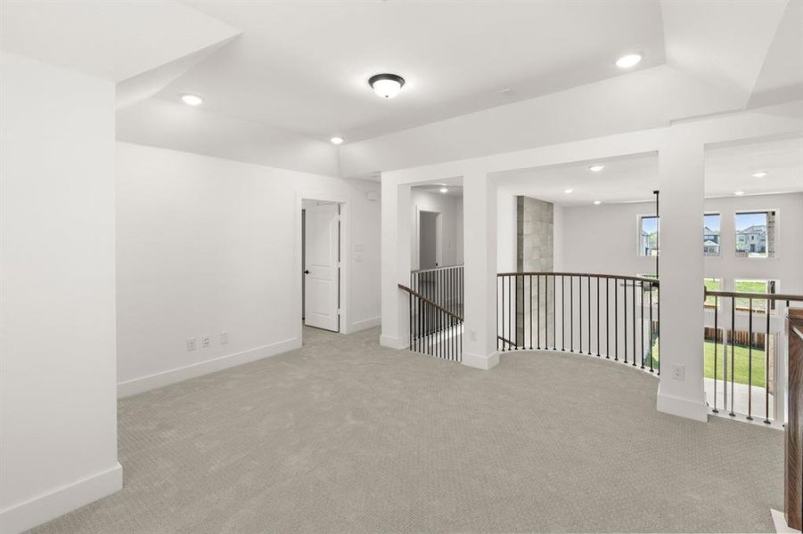 Spacious, unfurnished interior of a new home in Villages of Creekwood, Frisco (Image 26).