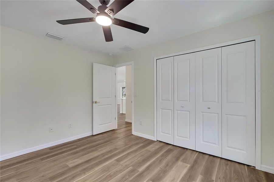 Spacious, unfurnished interior of a new home in , Crystal River (Image 35).