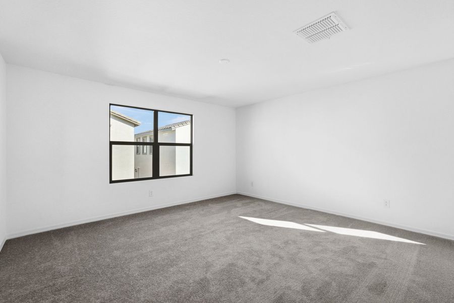 Spacious, unfurnished interior of a new home in Artisan at Asante, Surprise (Image 27).