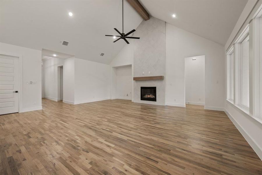 Spacious, unfurnished interior of a new home in Rolling Creek Ranch, Aledo (Image 34). Spacious, unfurnished interior of a new home in Rolling Creek Ranch, Aledo (Image 34).