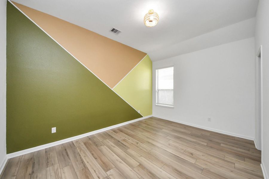 Spacious, unfurnished interior of a new home in Tavola: Fairway Collection, New Caney (Image 20).