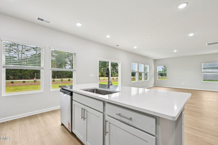 16 - Kitchen 16 - Kitchen