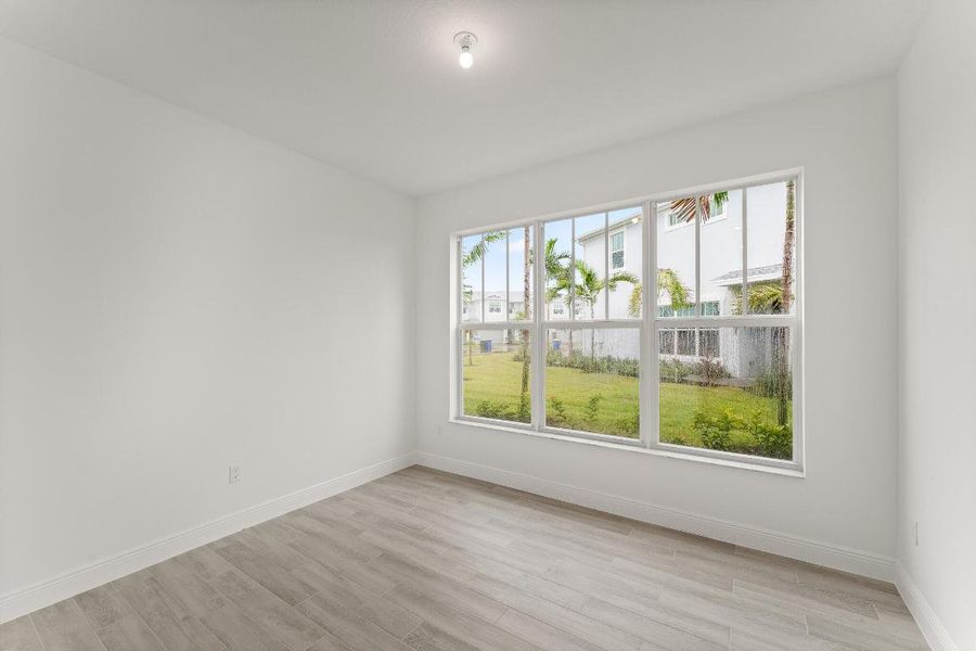 US_SEF_EASTWIND_LOT 84_dining