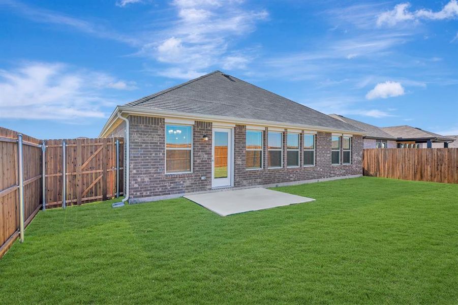 Exterior details and patio area of a home in Verandah, Royse City (Image 3).