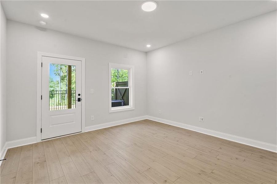 Spacious, unfurnished interior of a new home in Waterside Townhomes, Peachtree Corners (Image 16).