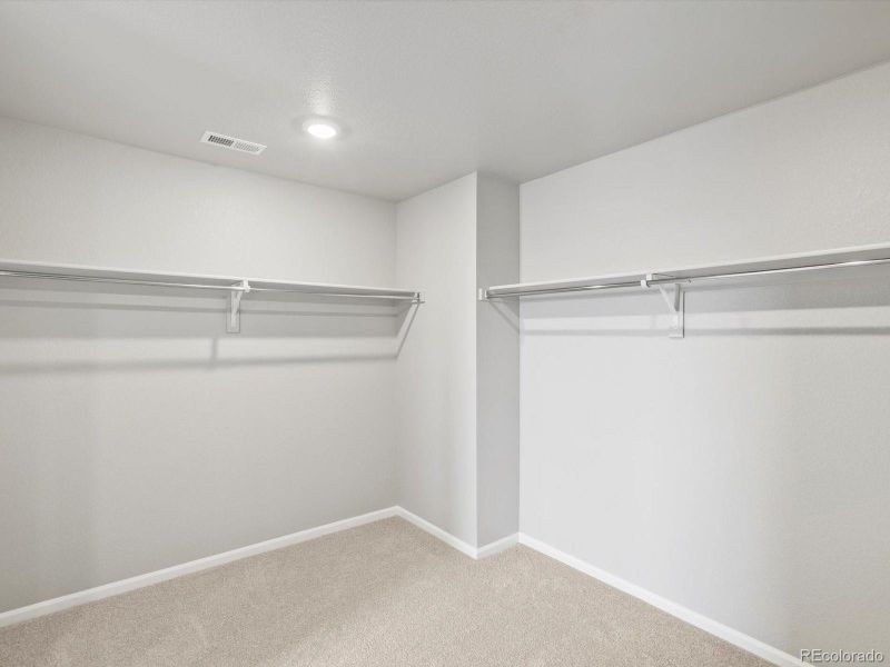 Spacious, unfurnished interior of a new home in Lake Bluff, Greeley (Image 16). Spacious, unfurnished interior of a new home in Lake Bluff, Greeley (Image 16).