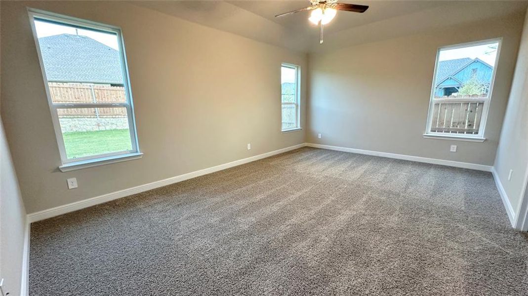 Spacious, unfurnished interior of a new home in Rock Creek Ranch, Fort Worth (Image 8). Spacious, unfurnished interior of a new home in Rock Creek Ranch, Fort Worth (Image 8).