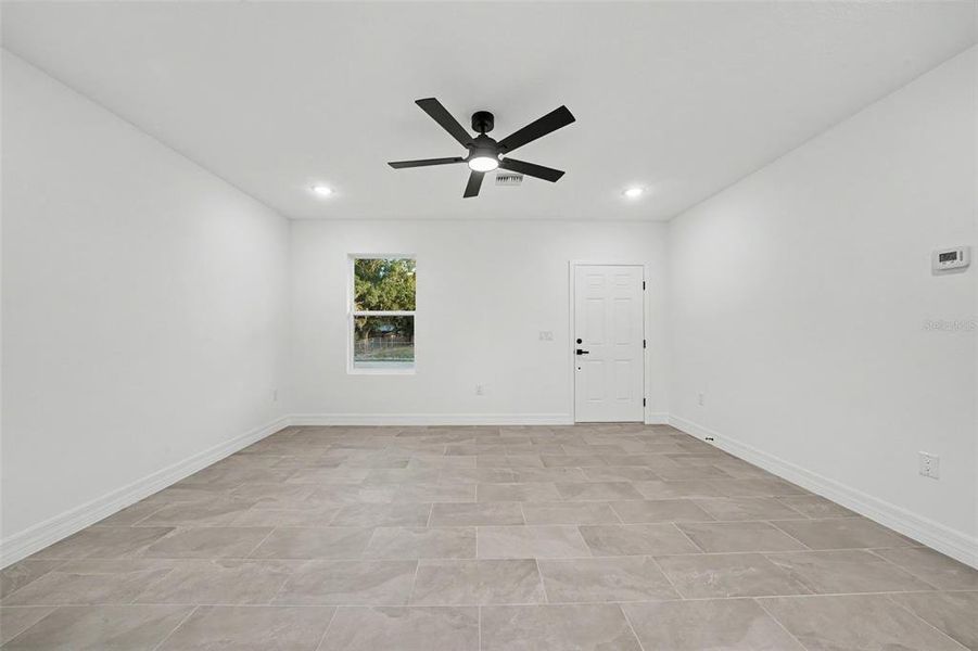 Spacious, unfurnished interior of a new home in , Avon Park (Image 11).