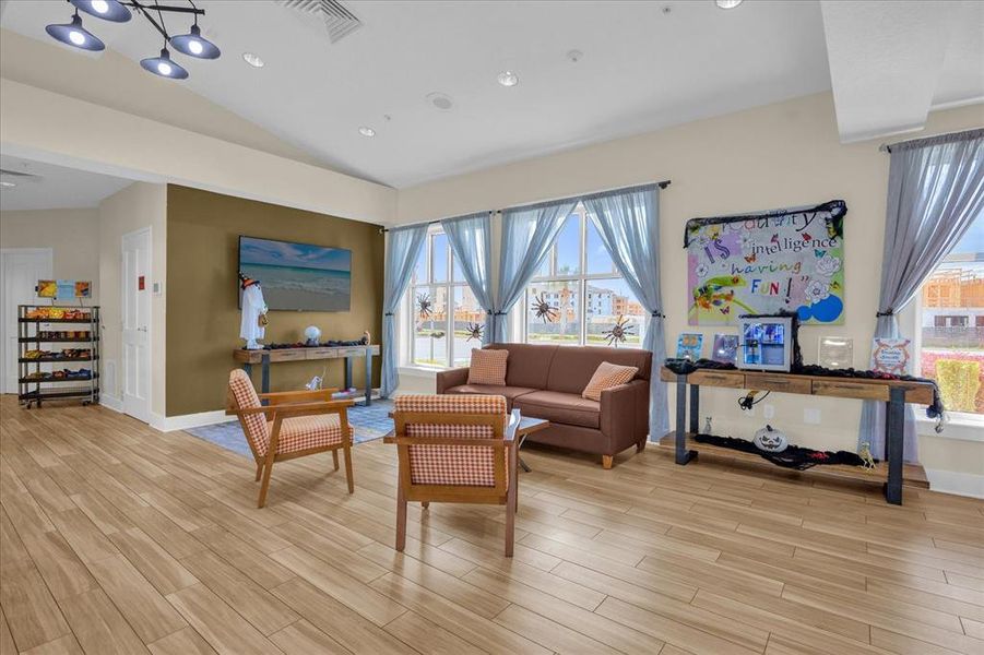 Community amenities in , Orlando (Image 45).