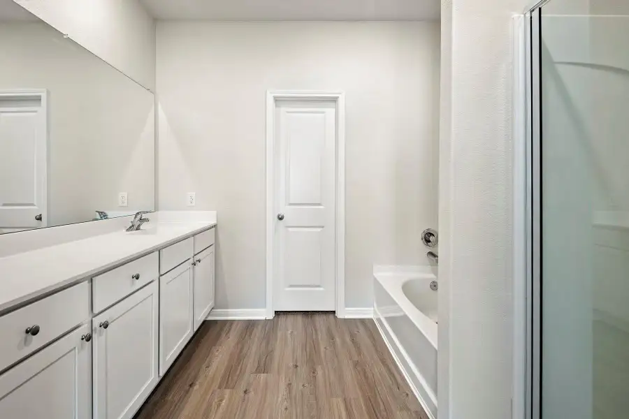 Furnished interior view inside a new home in Sweetwater Ridge, Conroe (Image 4).