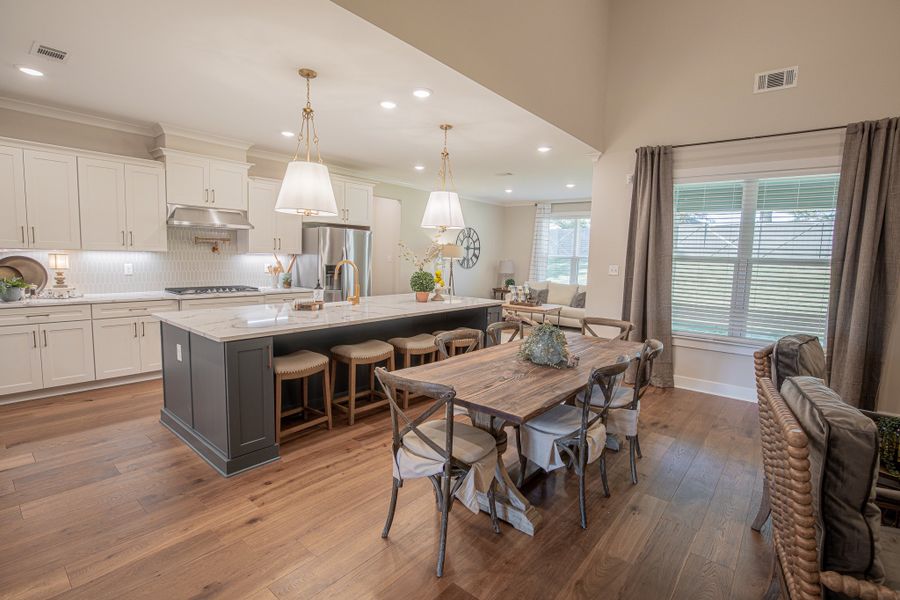 Representative furnished interior of a home built from the Huntington by Grant & Co in White Oak, Arlington (Image 49).