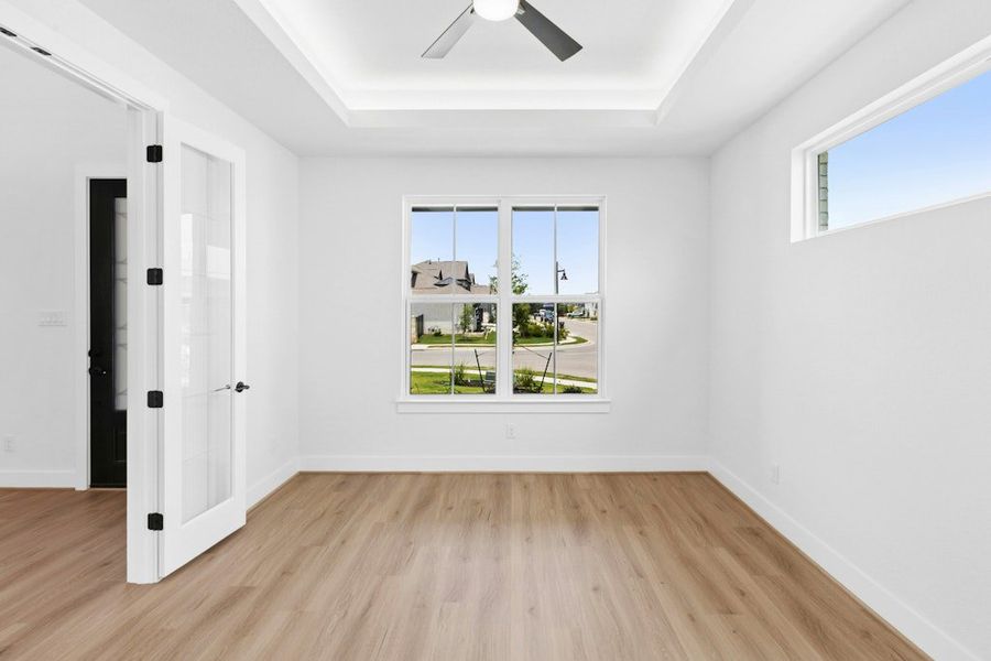 Spacious, unfurnished interior of a new home in Santa Rita Ranch, Liberty Hill (Image 18).