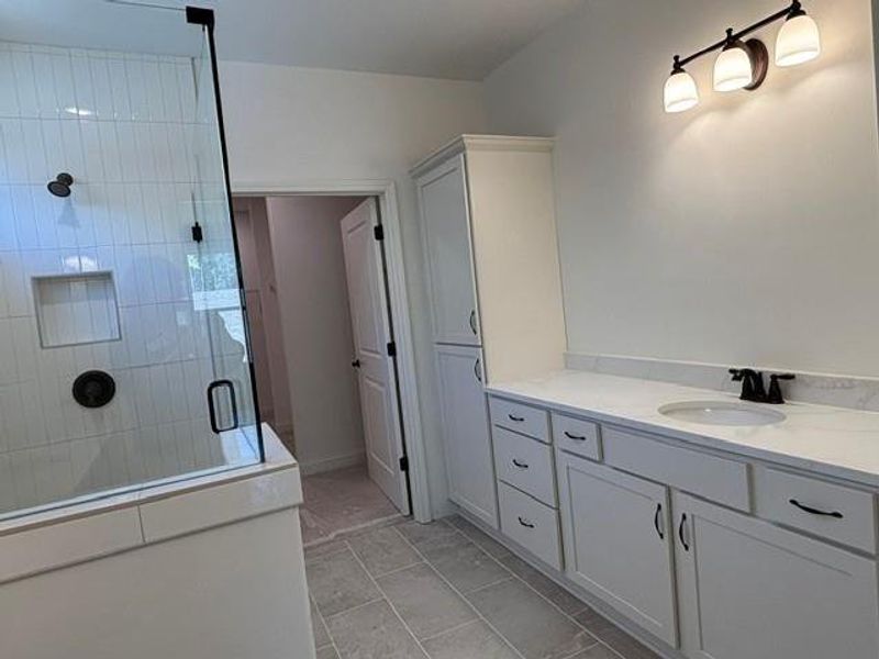 Furnished interior view inside a new home in Echols Farm, Hiram (Image 10).