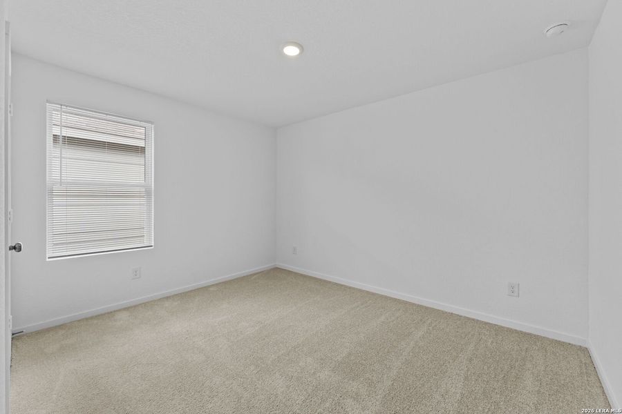 Spacious, unfurnished interior of a new home in Spring Grove, St. Hedwig (Image 23).