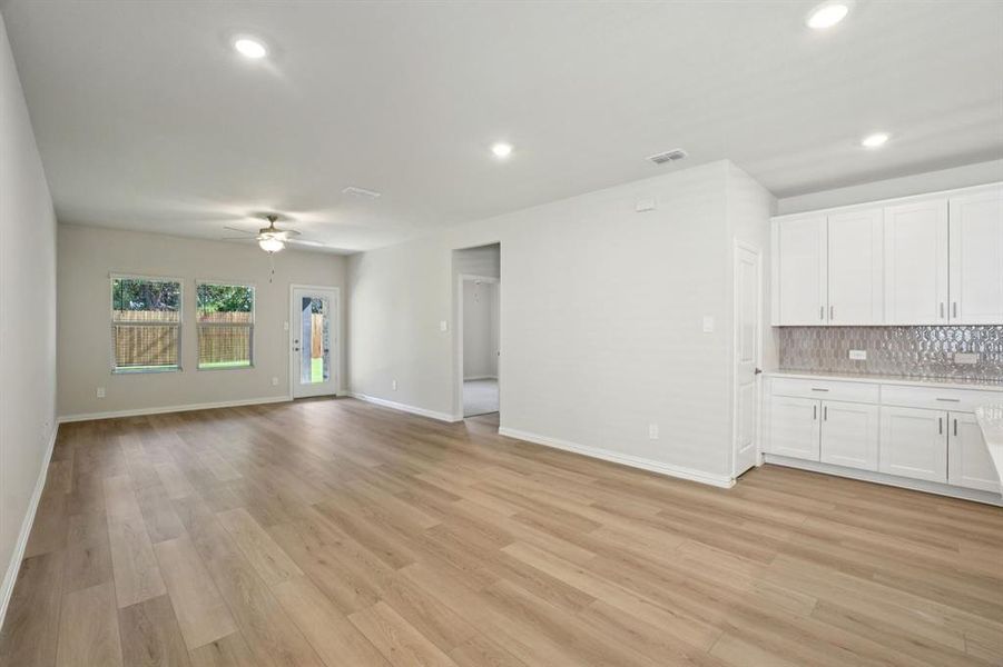 Photo is not of the actual home, but is an inspirational photo of builder’s model home and may depict options, furnishings, and/or decorator features that are not included.