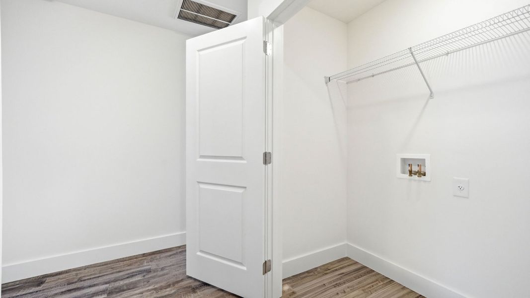 Spacious, unfurnished interior of a new home in The Arbor Townhomes, Kingsport (Image 26).