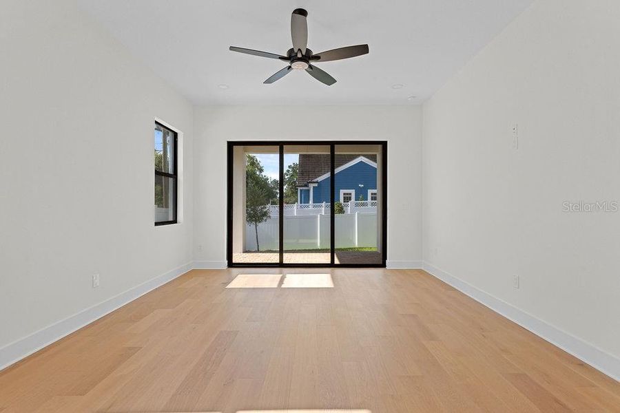 Spacious, unfurnished interior of a new home in , Tampa (Image 26).