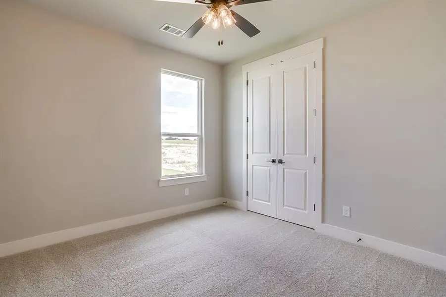 Spacious, unfurnished interior of a new home in Peaks at Lone Elm, Waxahachie (Image 29). Spacious, unfurnished interior of a new home in Peaks at Lone Elm, Waxahachie (Image 29).