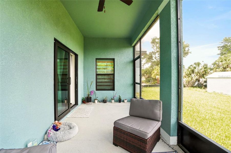 Exterior details and patio area of a home in , Port Charlotte (Image 25).