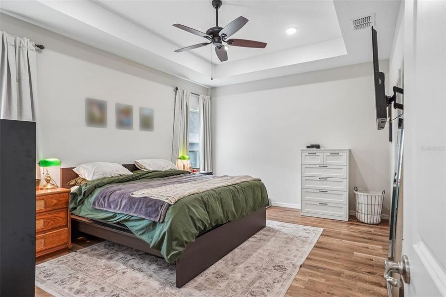 Furnished interior view inside a new home in , Umatilla (Image 16).