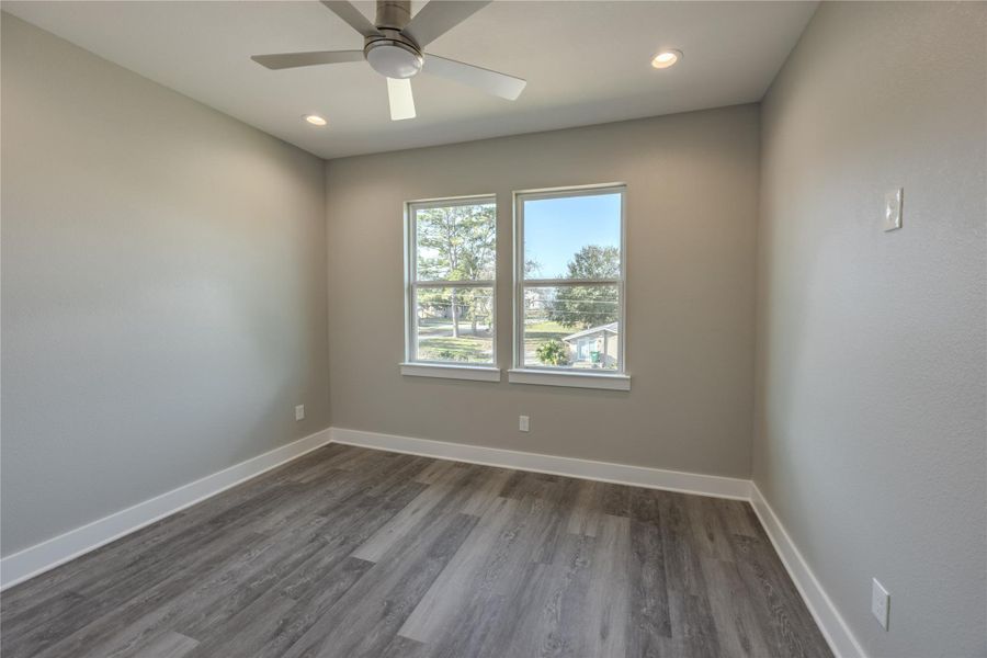 Spacious, unfurnished interior of a new home in , Brenham (Image 18).