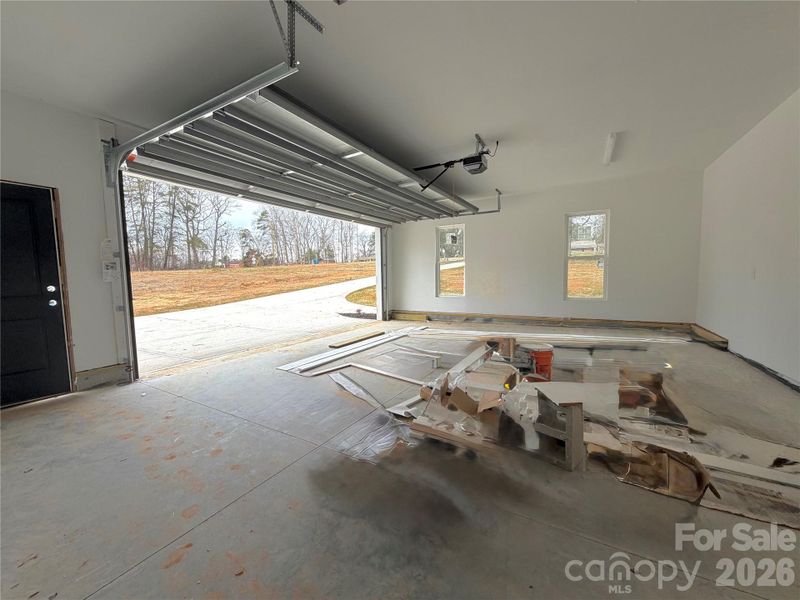 2-car garage w/ extra work area 2-car garage w/ extra work area