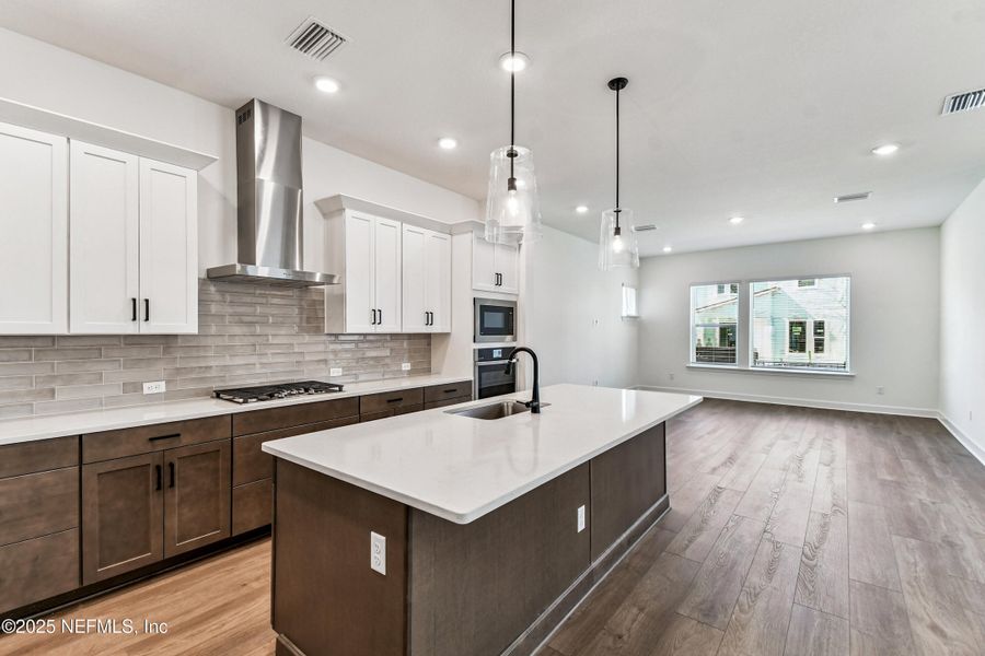 Furnished interior view inside a new home in Granville at eTown 34', Jacksonville (Image 14).