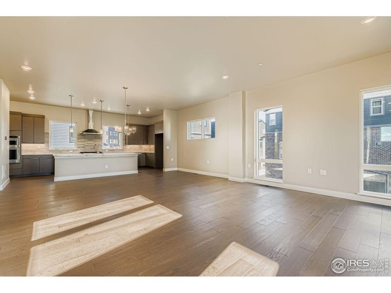 Spacious, unfurnished interior of a new home in Baseline, Broomfield (Image 19).