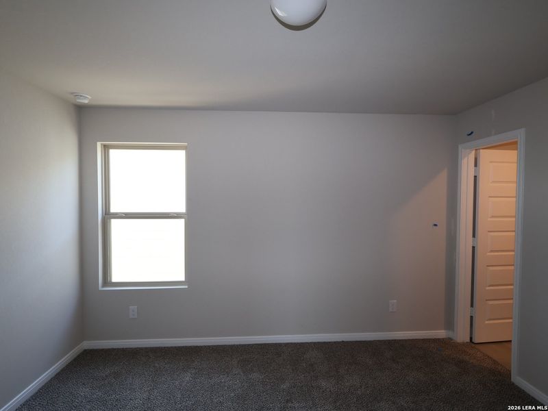 Spacious, unfurnished interior of a new home in Paloma Park, Converse (Image 31).